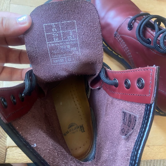 Dr. Martens 1460 SMOOTH LEATHER LACE UP BOOTS - Picture 7 of 14